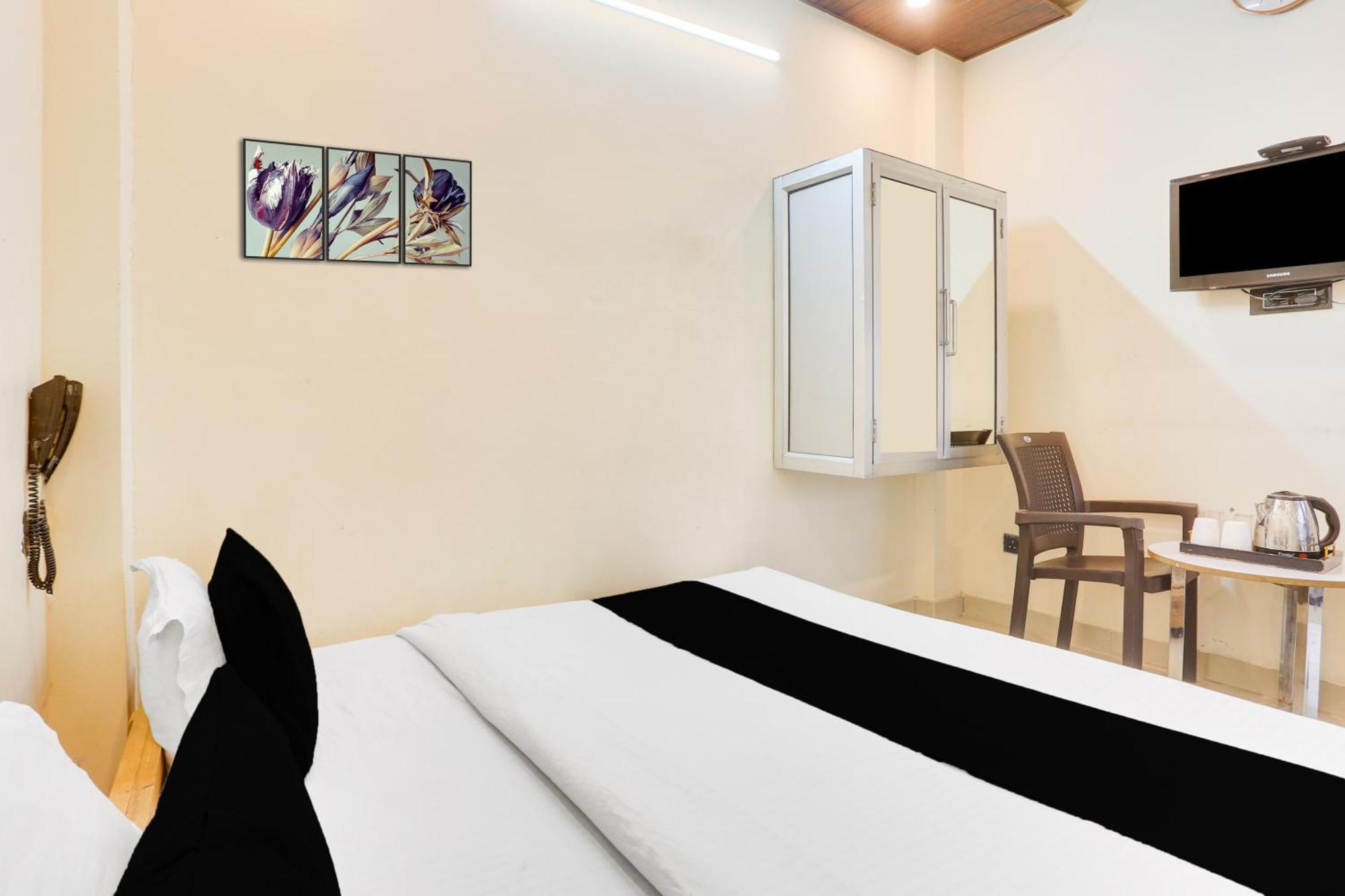 Super Hotel O Jamrani Formerly White House Haldwāni Kültér fotó